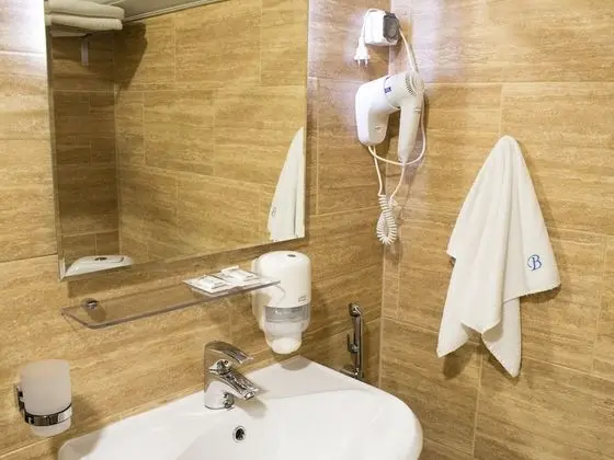 Standard Tek Büyük veya İki Ayrı Yataklı Oda