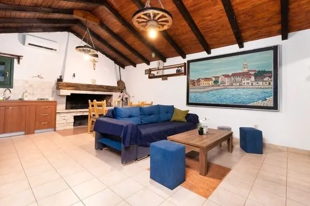 Traditional Ev, 3 Yatak Odası, Kişiye Özel Havuzlu, Bahçe Manzaralı