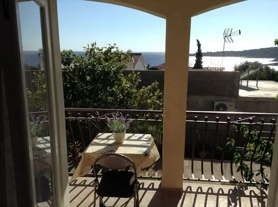 Apart Daire (Vinx - grill and terrace - A2(2+2))