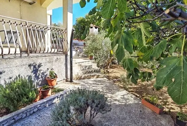 Apart Daire (Vinx - grill and terrace - A2(2+2))