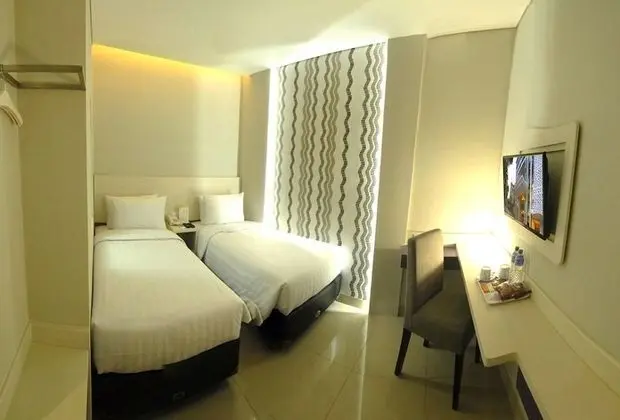 Cozy Twin Room with Breakfast