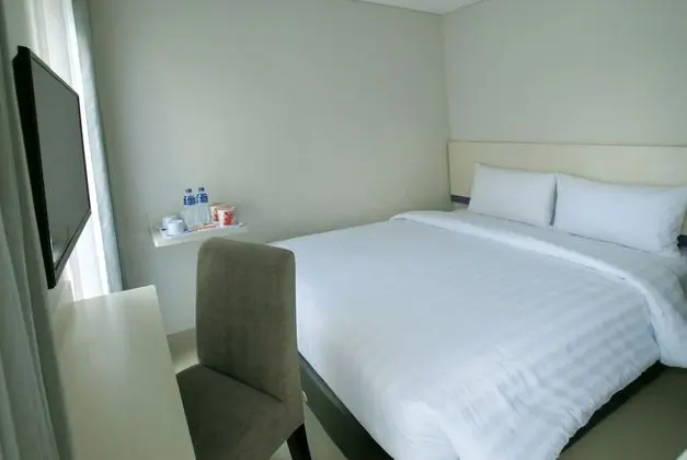 Comfort Queen Room with Breakfast