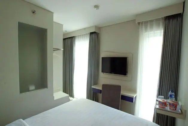 Comfort Queen Room with Breakfast