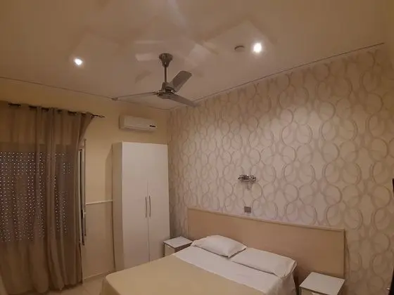 Tek Büyük veya İki Ayrı Yataklı Oda