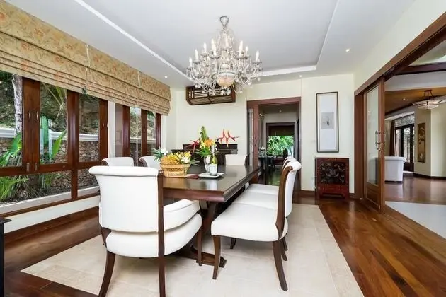 4 Bedrooms Luxury Villa with Ocean View