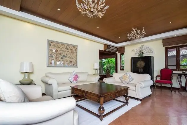 4 Bedrooms Luxury Villa with Ocean View