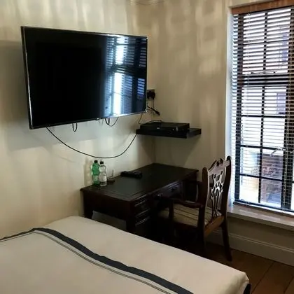 Single Room with Private External Bathroom