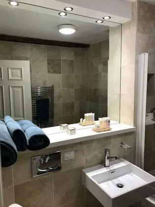Single Room with Private External Bathroom