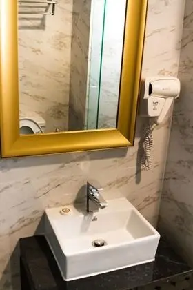 Tek Büyük Yataklı Oda (Amber)