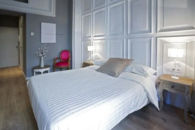 Standard Tek Büyük Yataklı Oda