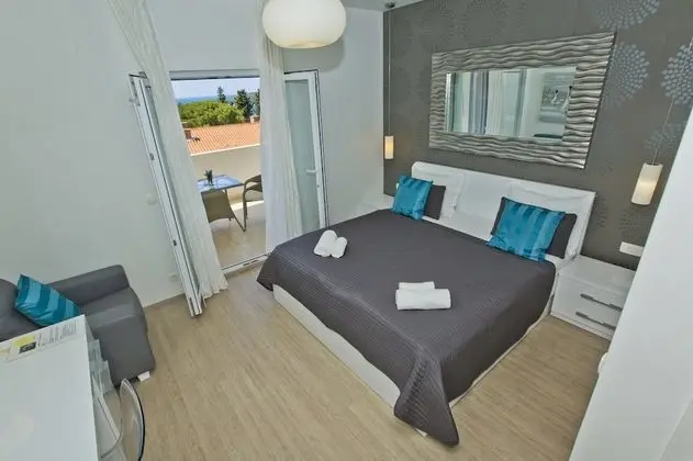 Comfort Tek Büyük Yataklı Oda, Teras, Deniz Manzaralı