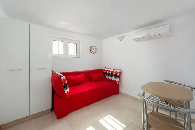 Stüdyo (2nd Floor)