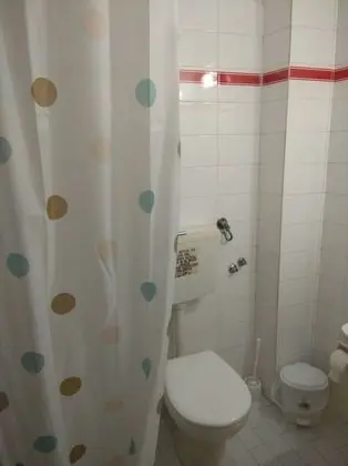 Üç Kişilik Oda