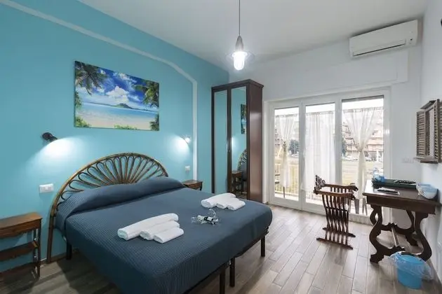 Comfort Tek Büyük veya İki Ayrı Yataklı Oda (Maldive)