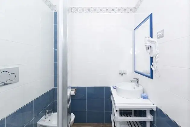 Comfort Tek Büyük veya İki Ayrı Yataklı Oda (Maldive)