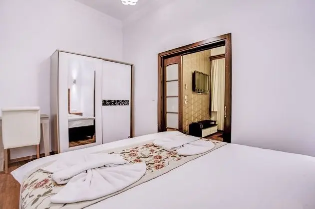 Deluxe Family Suite