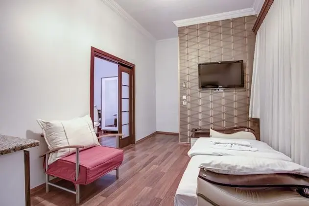 Deluxe Family Suite