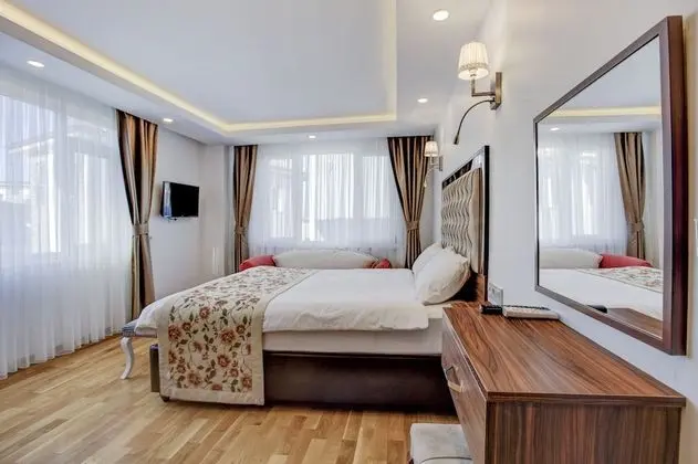 Deluxe Triple Room