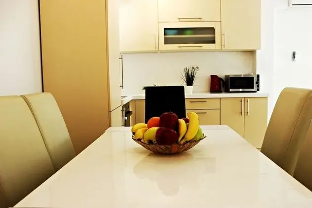 Apart Daire, 2 Yatak Odası, Nehir Manzaralı