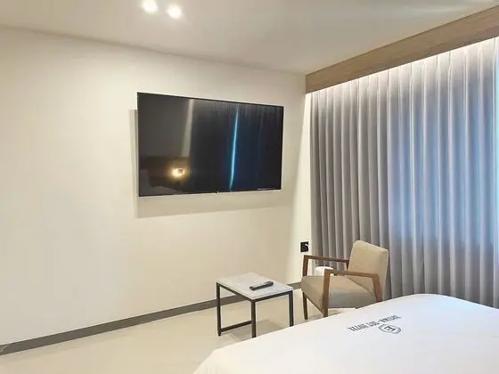 Business Double Room [Unavailable Breakfast on Monday & Public Holiday]