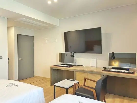 Deluxe Twin Room [Unavailable Breakfast on Monday & Public Holiday]