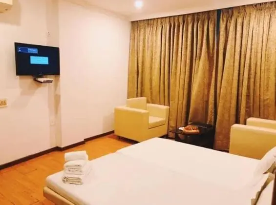 Luxury Oda