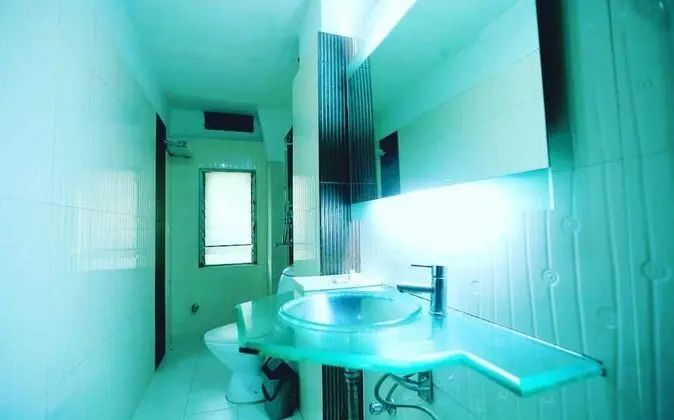 Luxury Oda
