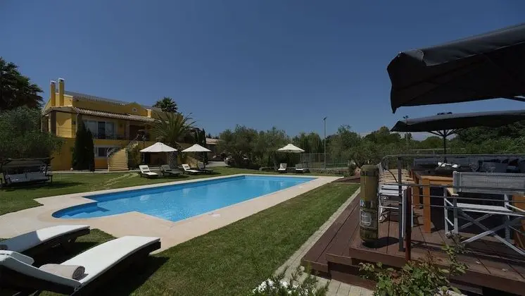 Villa, 6 Yatak Odası, Engellilere Uygun, Sigara İçilebilir