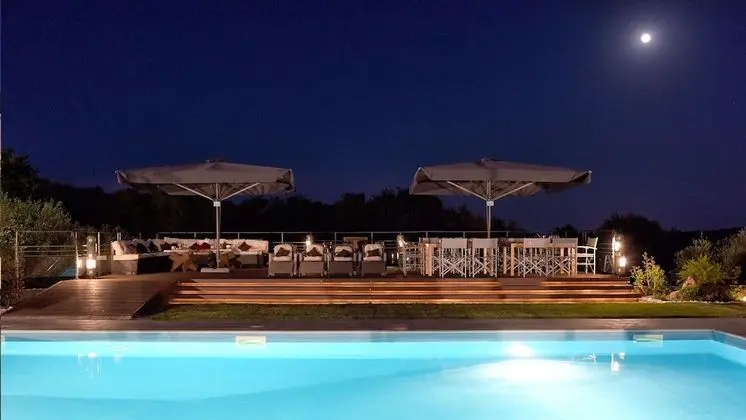 Villa, 6 Yatak Odası, Engellilere Uygun, Sigara İçilebilir