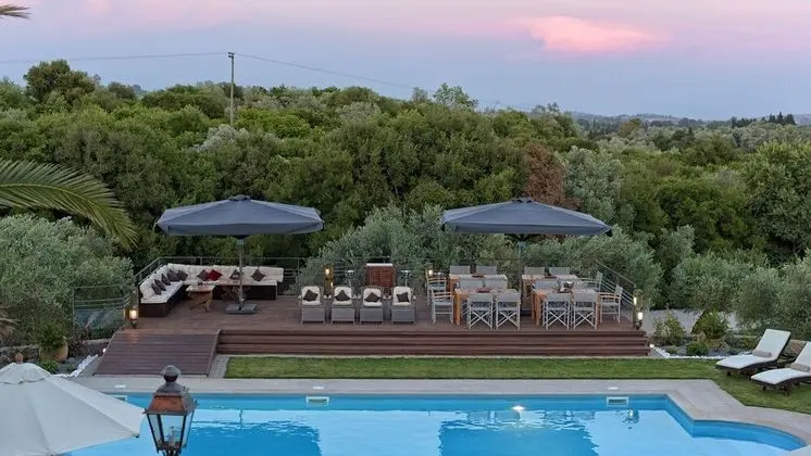 Villa, 6 Yatak Odası, Engellilere Uygun, Sigara İçilebilir