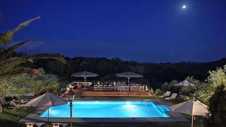 Villa, 6 Yatak Odası, Engellilere Uygun, Sigara İçilebilir