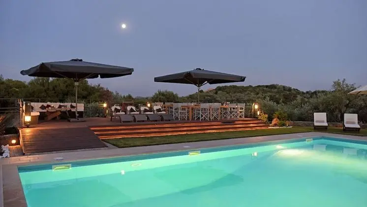 Villa, 6 Yatak Odası, Engellilere Uygun, Sigara İçilebilir