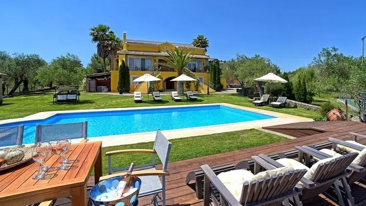 Villa, 6 Yatak Odası, Engellilere Uygun, Sigara İçilebilir