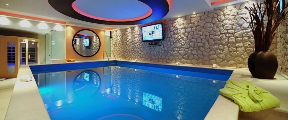 Villa, 6 Yatak Odası, Engellilere Uygun, Sigara İçilebilir