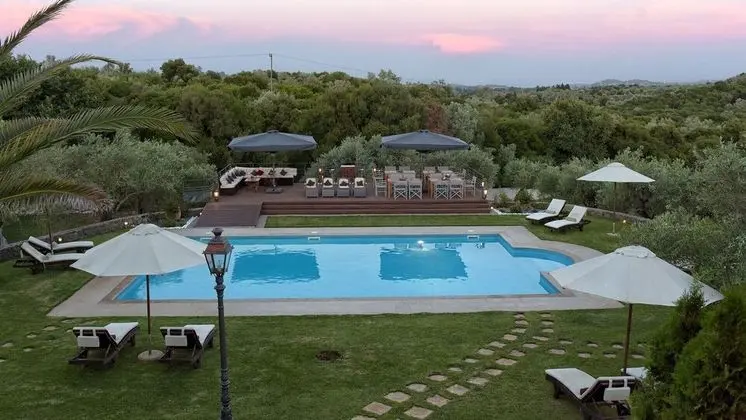 Villa, 6 Yatak Odası, Engellilere Uygun, Sigara İçilebilir