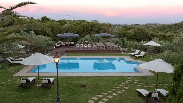 Villa, 6 Yatak Odası, Engellilere Uygun, Sigara İçilebilir