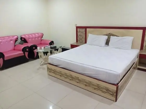 Standard Tek Büyük Yataklı Oda