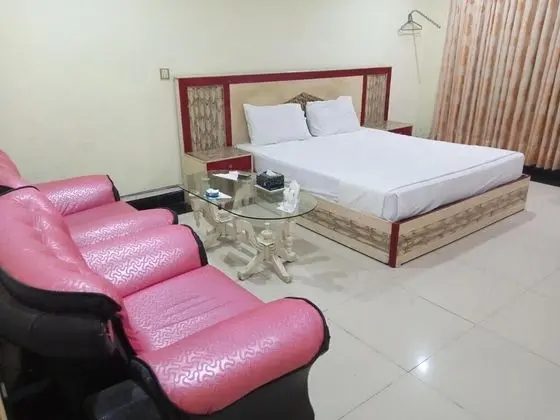 Standard Tek Büyük Yataklı Oda