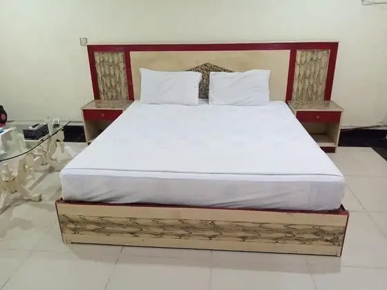 Standard Tek Büyük Yataklı Oda