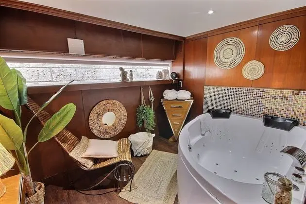 Suite Jacuzzi Plaisir