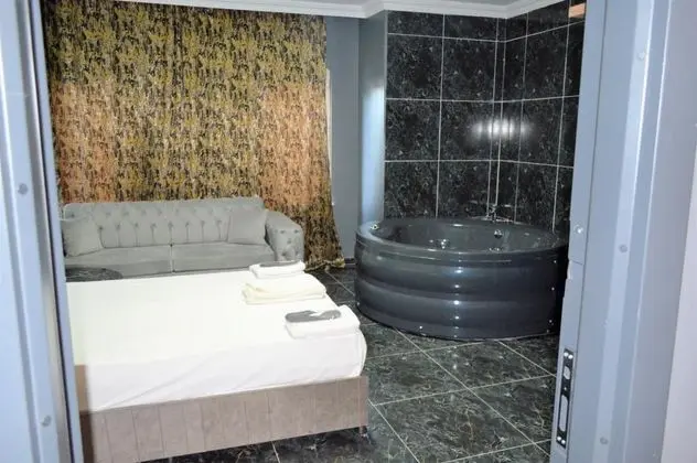 Jakuzili Standart Oda, Şehir Manzaralı, Jakuzili