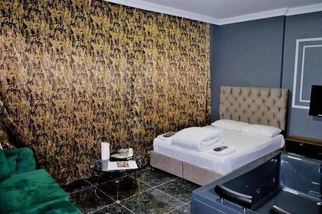 Jakuzili Standart Oda, Şehir Manzaralı, Jakuzili