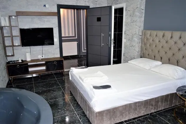 Jakuzili Standart Oda, Şehir Manzaralı, Jakuzili