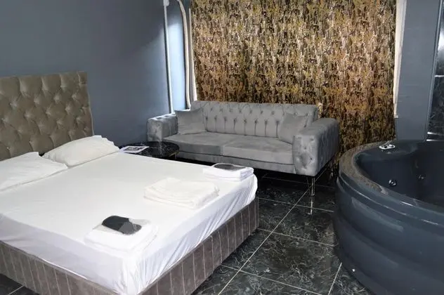 Jakuzili Standart Oda, Şehir Manzaralı, Jakuzili