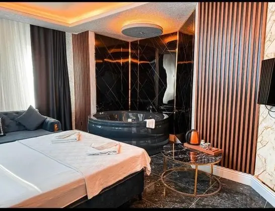 Jakuzili Standart Oda, Şehir Manzaralı, Jakuzili