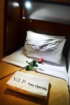 Ortak Ranzalı Oda, Karma Ranzalı Oda (1 bed in 2 Bed)