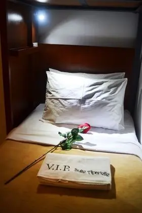 Ortak Ranzalı Oda, Karma Ranzalı Oda