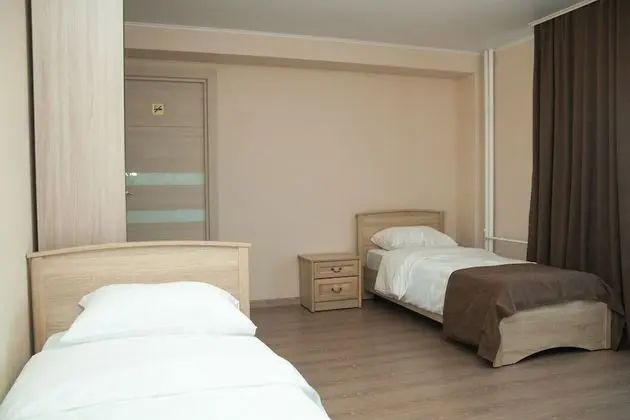Tek Büyük Yataklı Oda, Ortak Banyo