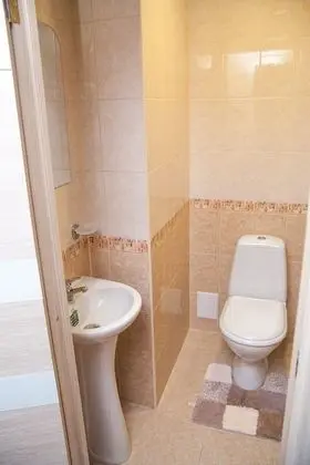 Tek Büyük Yataklı Oda, Ortak Banyo