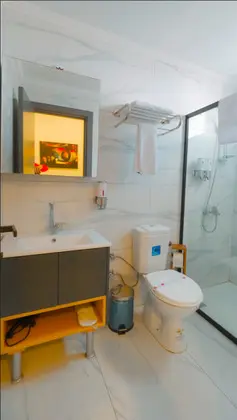 Standart Oda, Kara Manzaralı